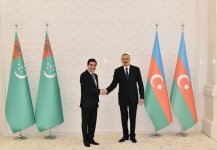 Official welcome ceremony held for Turkmen president in Baku (PHOTO)