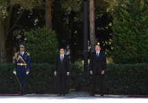Official welcome ceremony held for Turkmen president in Baku (PHOTO)