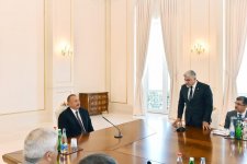 President Ilham Aliyev receives Qarabag football club players (PHOTO)