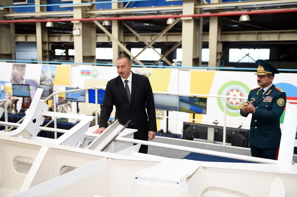 Ilham Aliyev views newly-built Tufan type border guard ship (PHOTO)