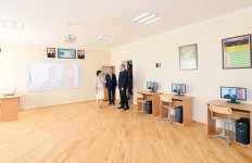 Ilham Aliyev views overhauled secondary school in Nizami district (PHOTO)