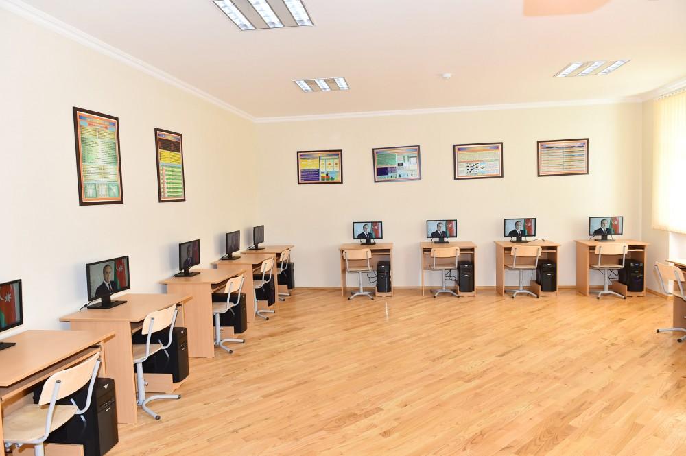 Ilham Aliyev views overhauled secondary school in Nizami district (PHOTO)