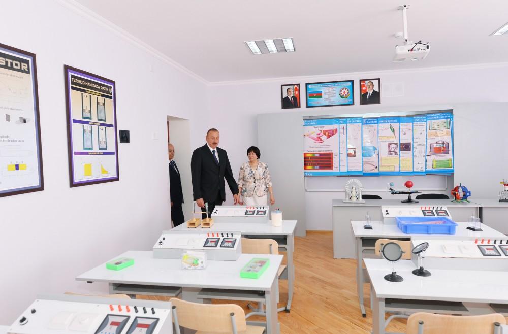Ilham Aliyev views overhauled secondary school in Nizami district (PHOTO)