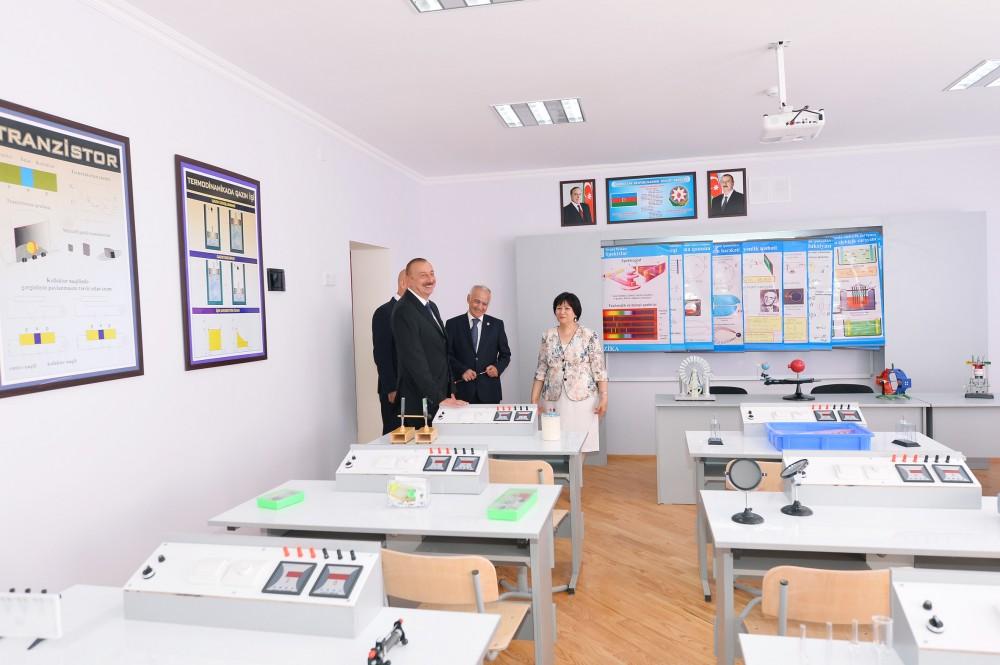 Ilham Aliyev views overhauled secondary school in Nizami district (PHOTO)