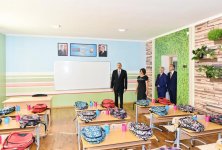 Ilham Aliyev views newly-renovated secondary school in Sabail district (PHOTO)