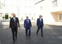 Ilham Aliyev views newly-renovated secondary school in Sabail district (PHOTO)