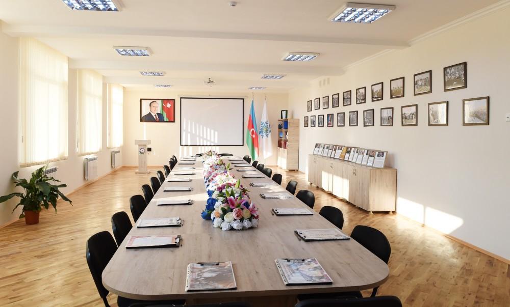 Ilham Aliyev views overhauled school in Baku’s Sabayil District  (PHOTO)