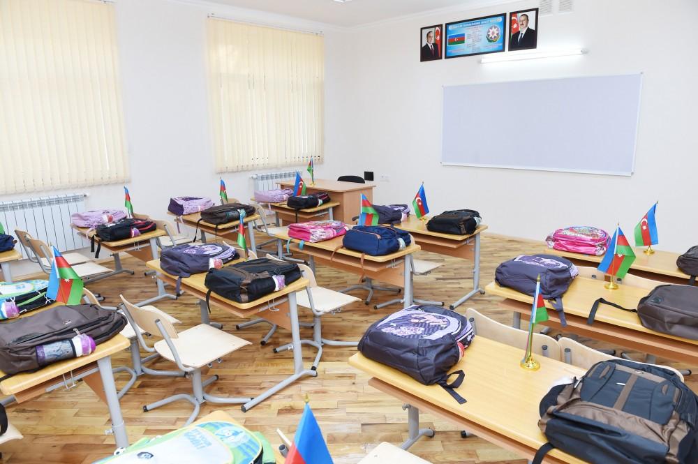 Ilham Aliyev views overhauled school in Baku’s Sabayil District  (PHOTO)
