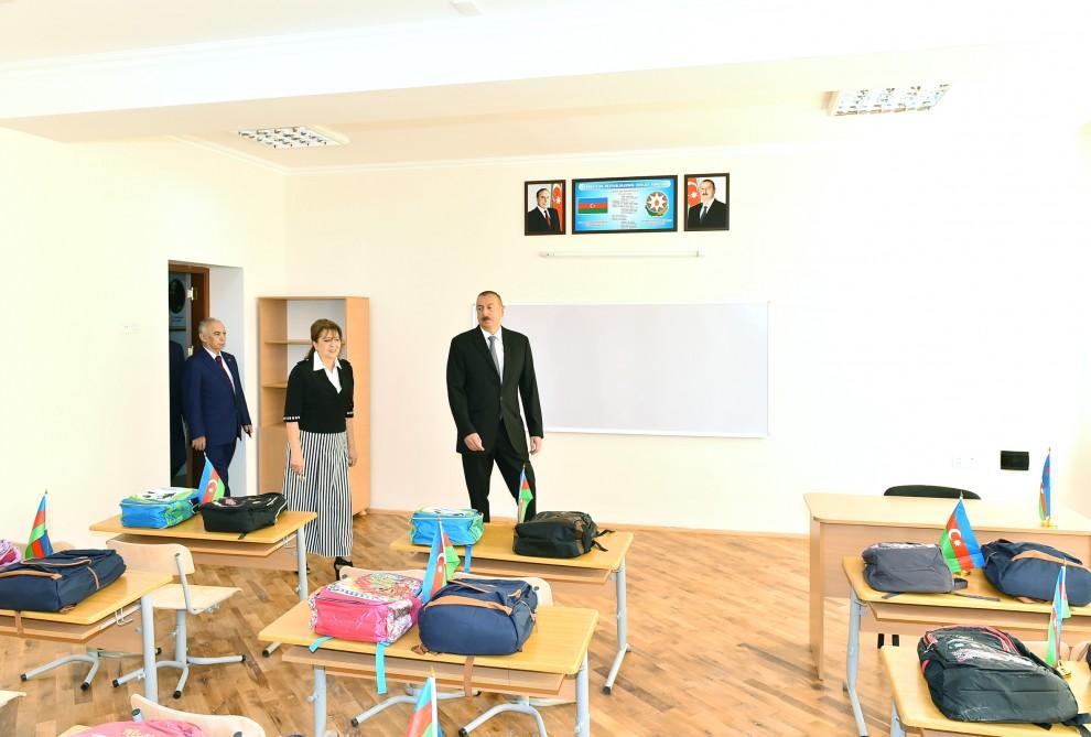 Ilham Aliyev views overhauled school in Baku’s Sabayil District  (PHOTO)