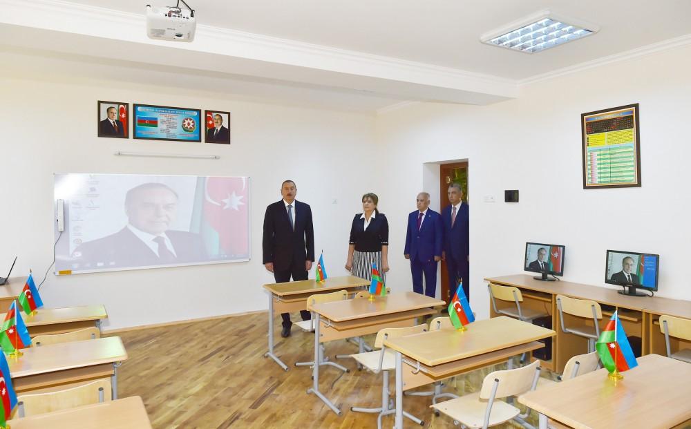 Ilham Aliyev views overhauled school in Baku’s Sabayil District  (PHOTO)