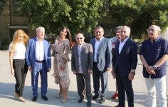 Vice-president of Heydar Aliyev Foundation Leyla Aliyeva visits State Academy of Fine Arts (PHOTO)