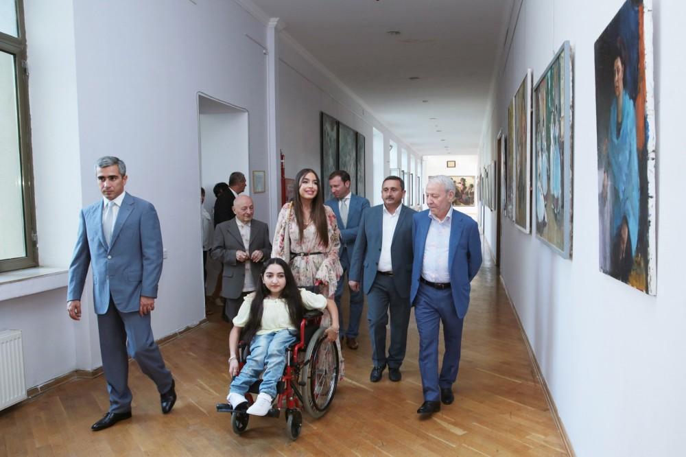 Vice-president of Heydar Aliyev Foundation Leyla Aliyeva visits State Academy of Fine Arts (PHOTO)