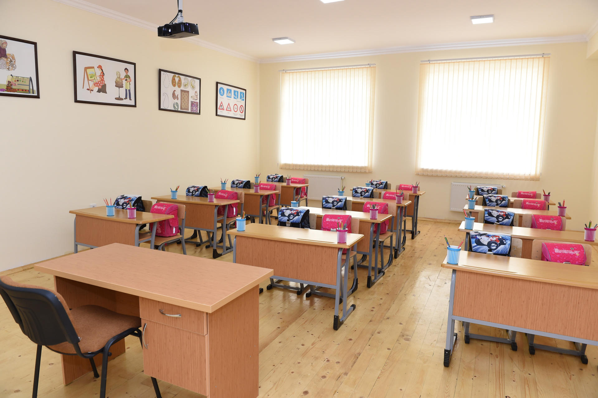President Ilham Aliyev inaugurates new building of Salyan city secondary school No 2 (PHOTO)