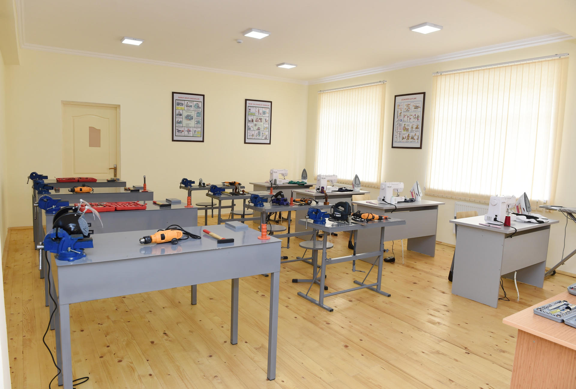 President Ilham Aliyev inaugurates new building of Salyan city secondary school No 2 (PHOTO)