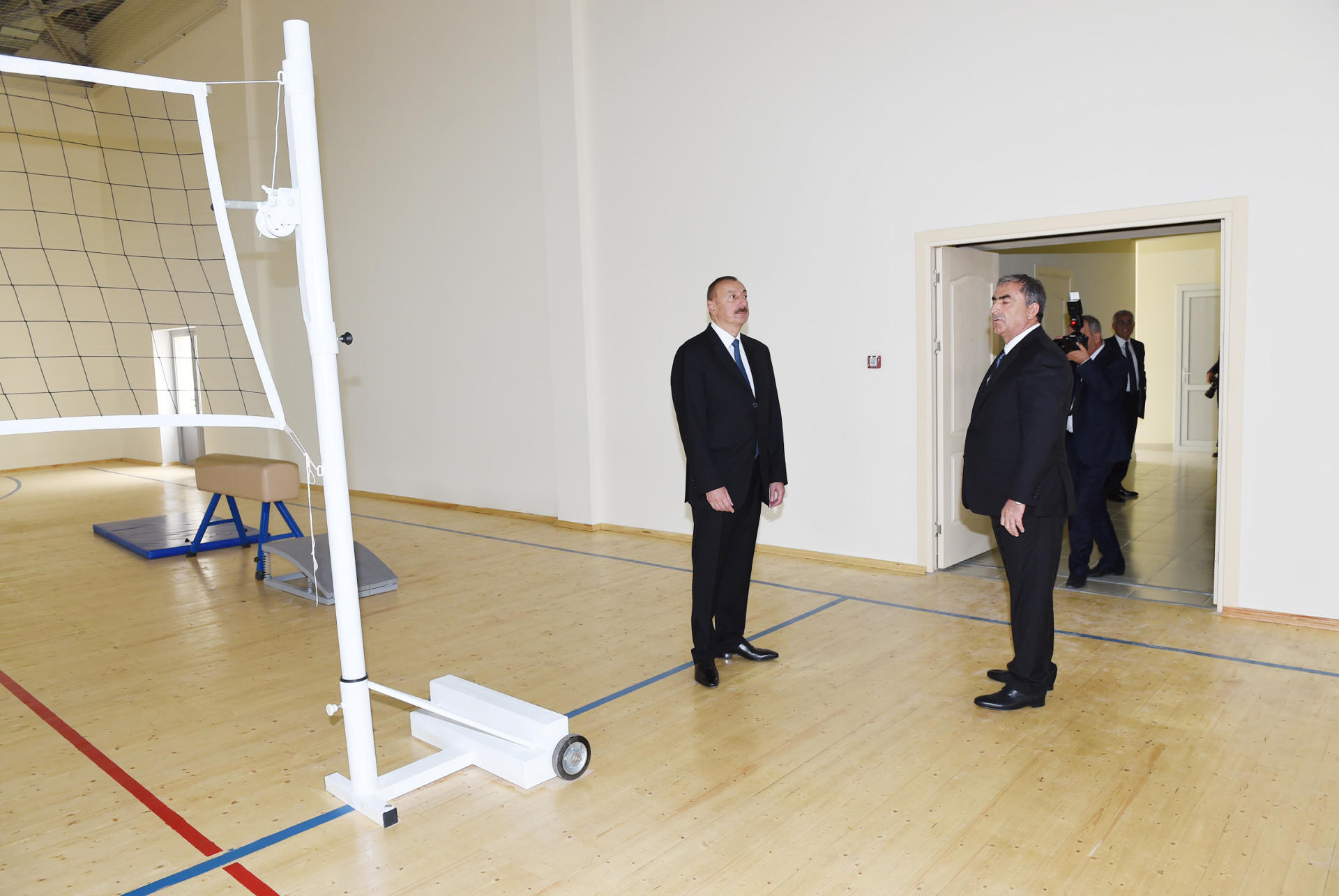 President Ilham Aliyev inaugurates new building of Salyan city secondary school No 2 (PHOTO)