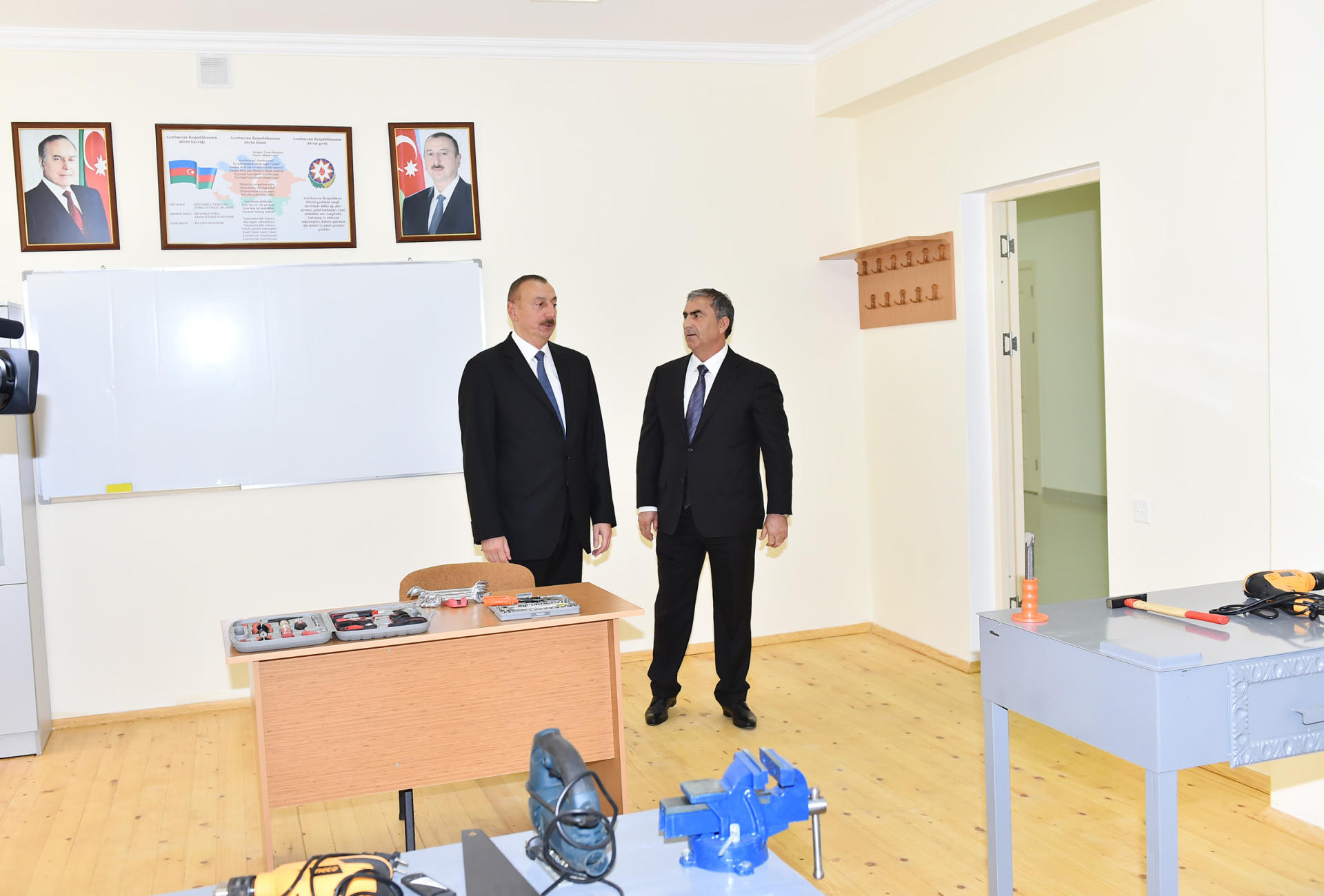 President Ilham Aliyev inaugurates new building of Salyan city secondary school No 2 (PHOTO)
