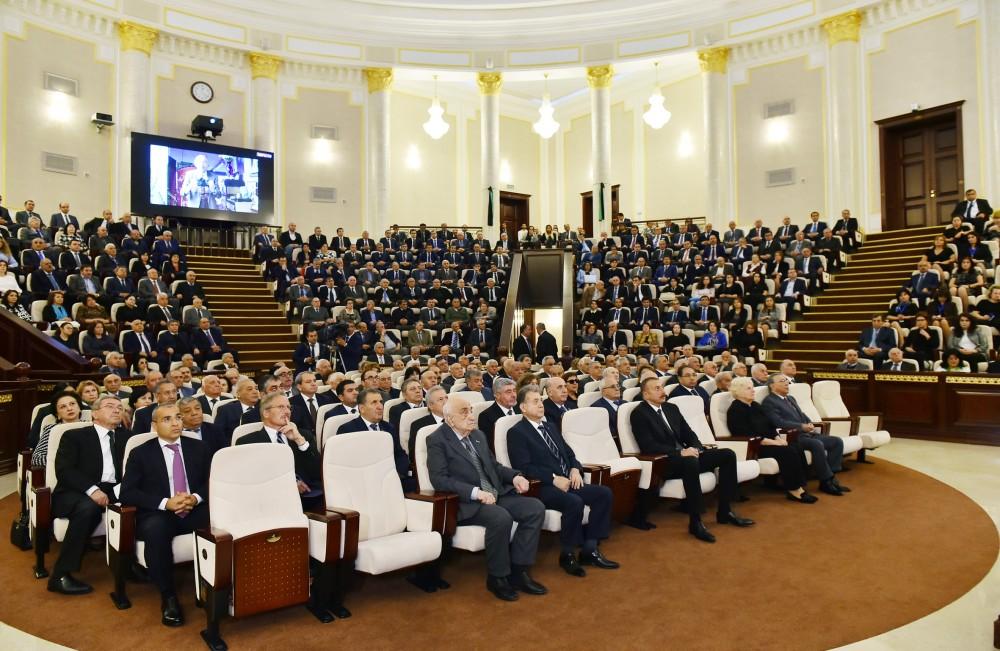 Ilham Aliyev attends farewell ceremony for eminent Azerbaijani scientist Lotfi Zadeh  (PHOTO)