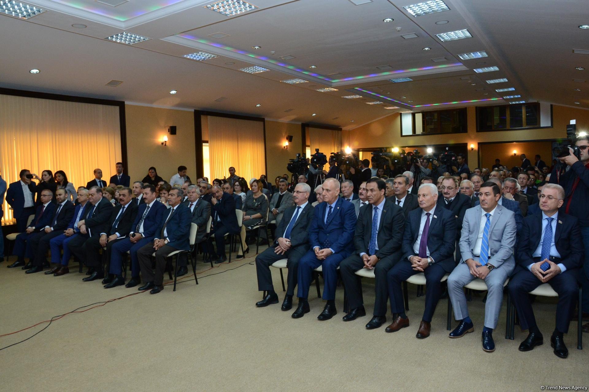 Ali Hasanov: Globalization process didn’t bypass sphere of state language use (PHOTO)