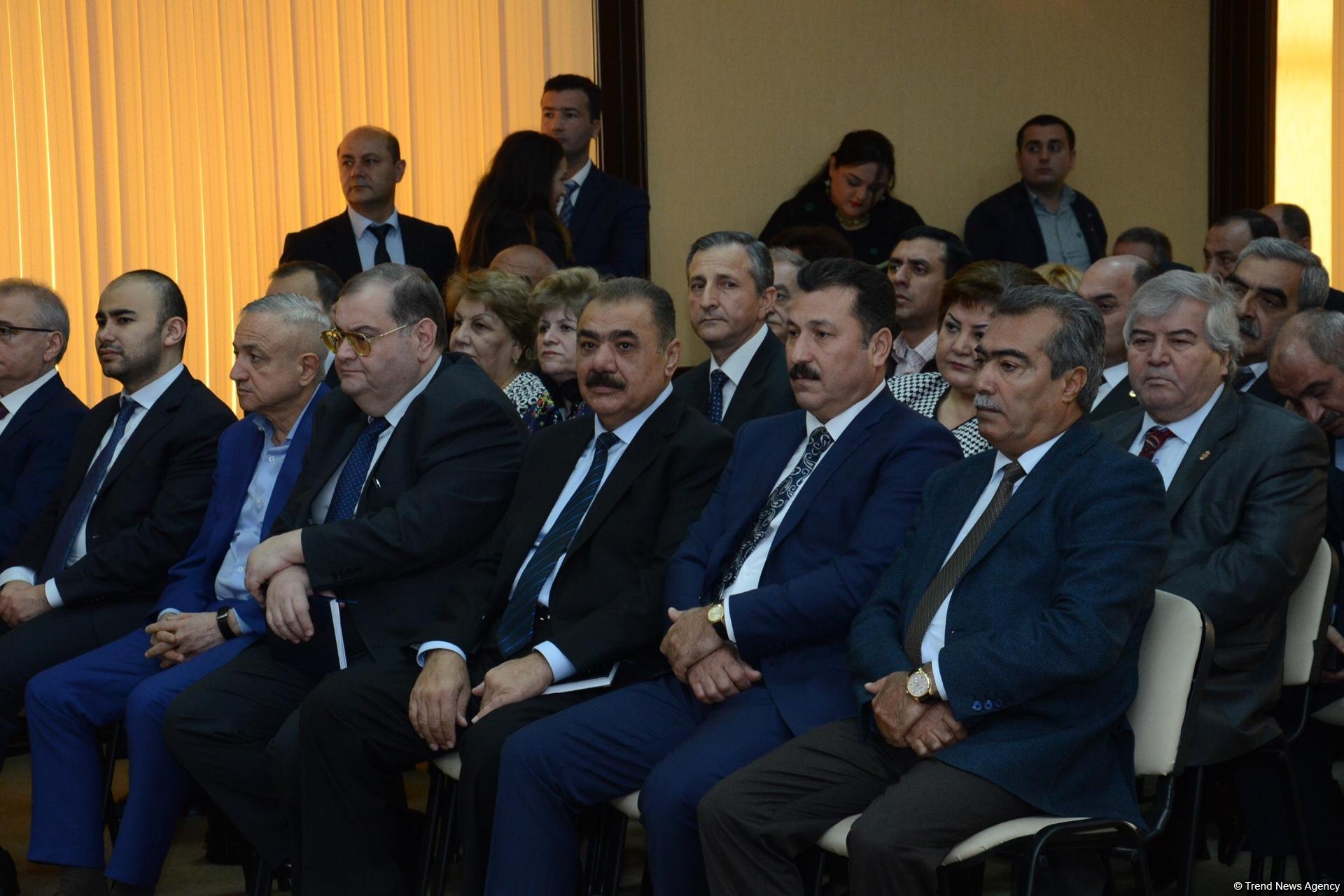Ali Hasanov: Globalization process didn’t bypass sphere of state language use (PHOTO)