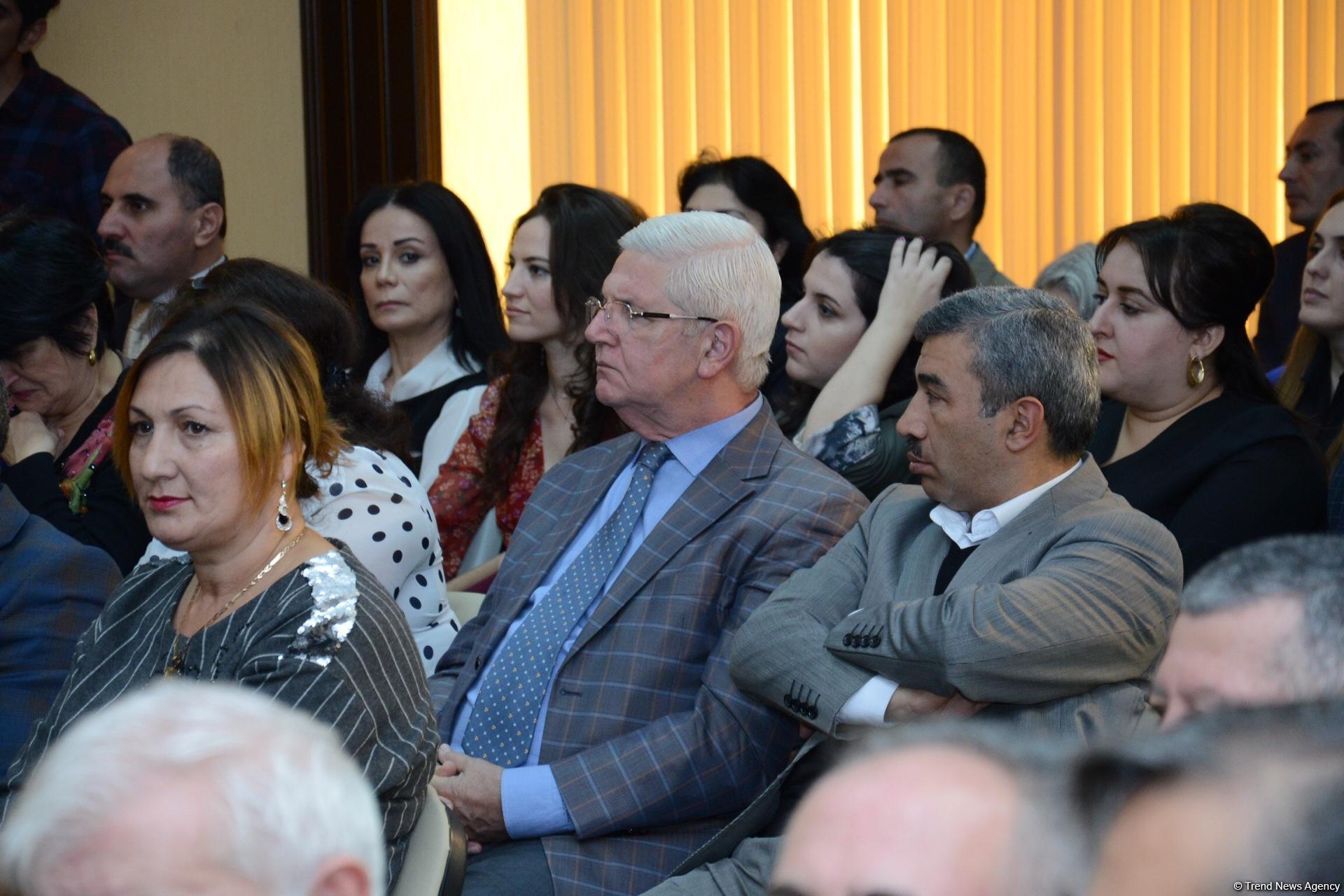 Ali Hasanov: Globalization process didn’t bypass sphere of state language use (PHOTO)