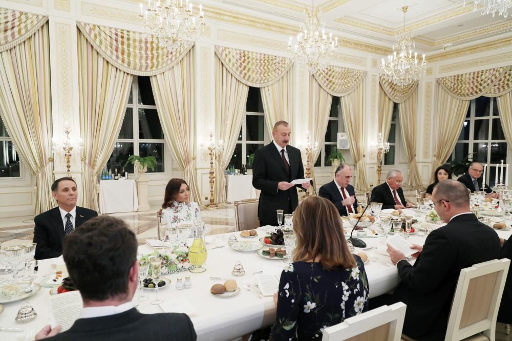 Official reception hosted in Baku in honor of Bulgarian president (PHOTO)