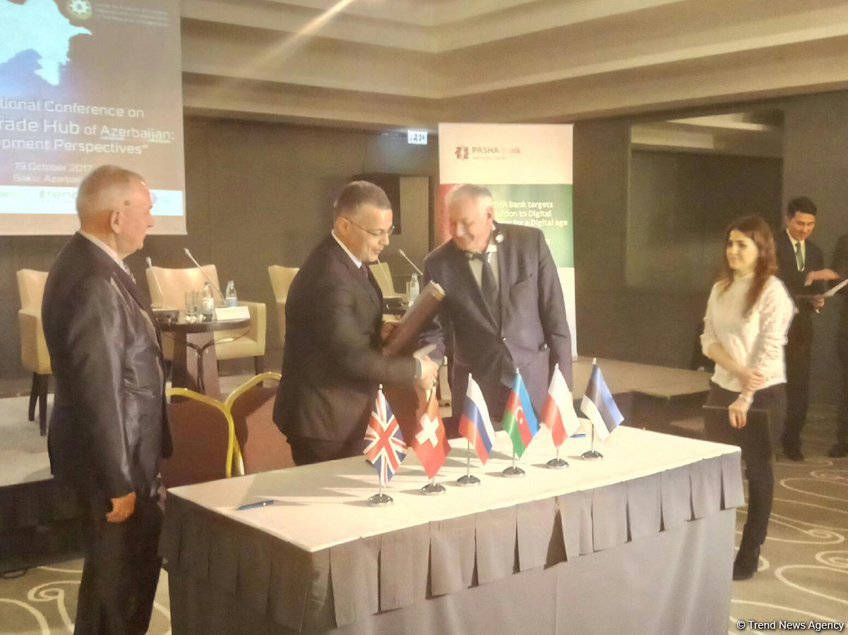 Azerbaijan inks deals for e-commerce development (PHOTO)