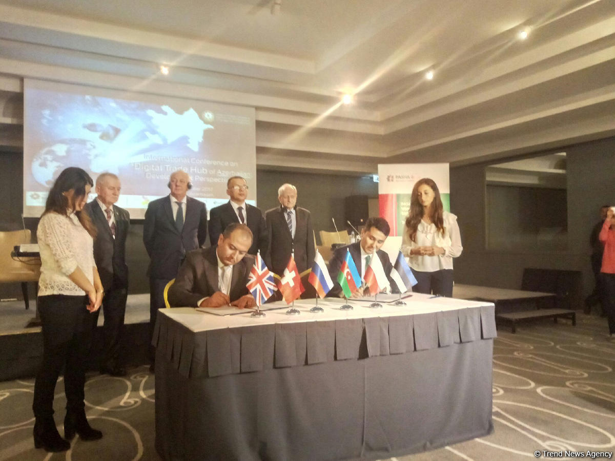 Azerbaijan inks deals for e-commerce development (PHOTO)