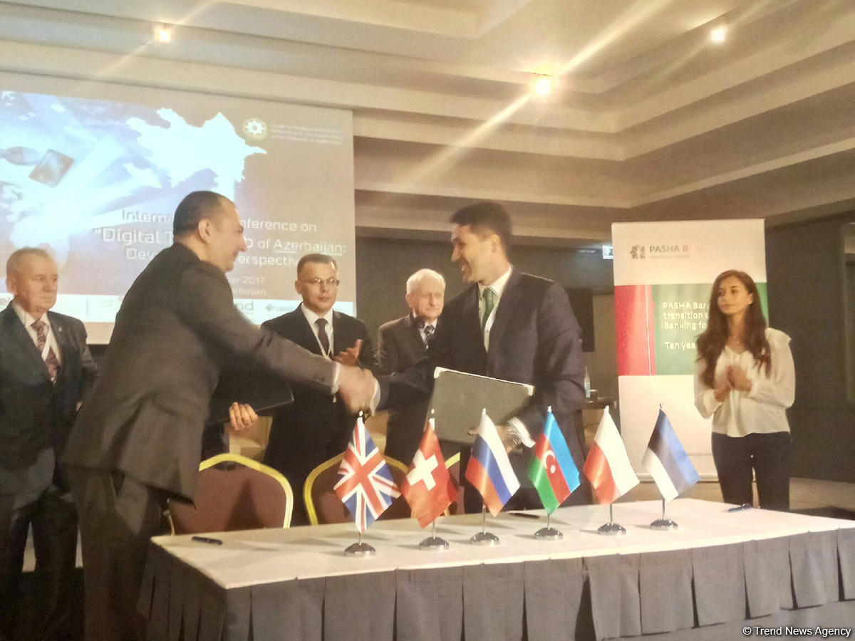 Azerbaijan inks deals for e-commerce development (PHOTO)