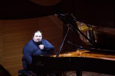 Leyla Aliyeva, Arzu Aliyeva attend Luka Safronov`s solo concert marking 10th anniversary of Baku magazine (PHOTO)