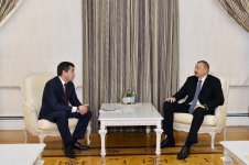 President Aliyev receives Uzbek deputy PM (PHOTO)
