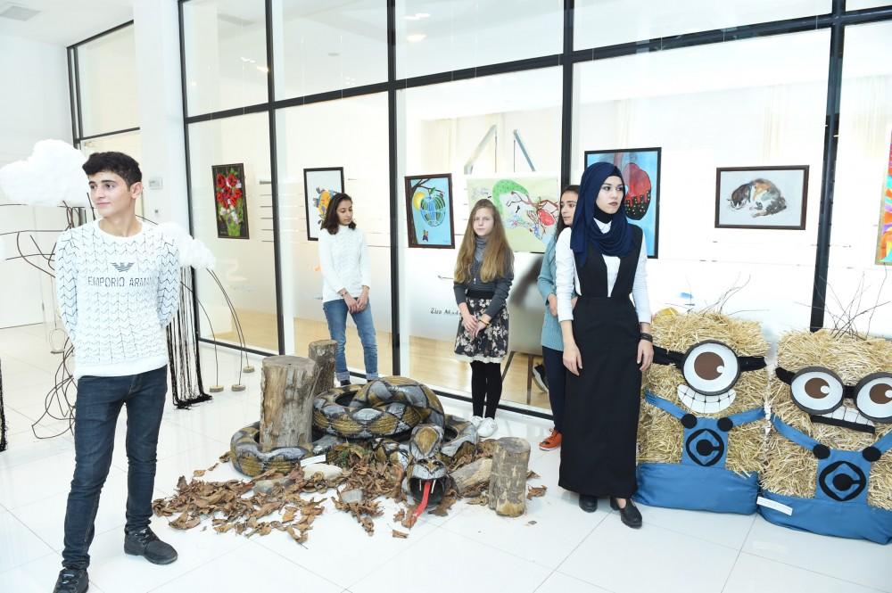 Heydar Aliyev Foundation VP Leyla Aliyeva attends opening of ecological problems exhibition (PHOTO)