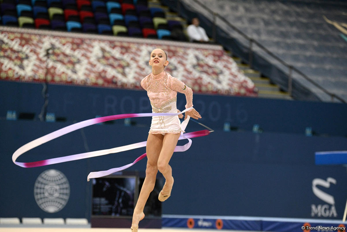 Rhythmic & aerobic gymnasts continue performances in Baku (PHOTO)