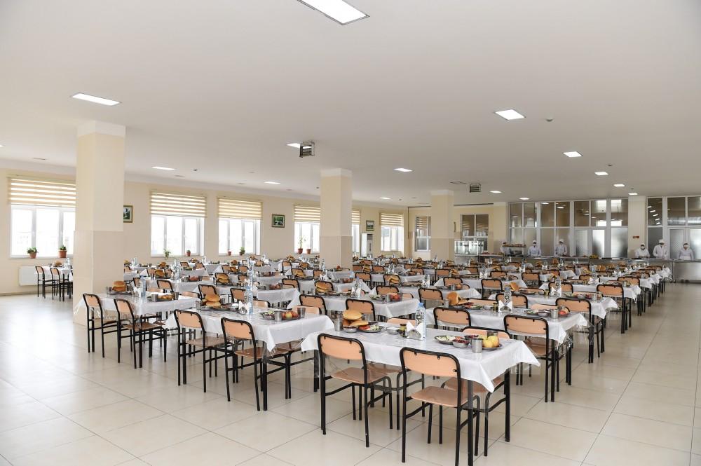 President Aliyev views conditions created at military unit in Aghjabadi (PHOTO)