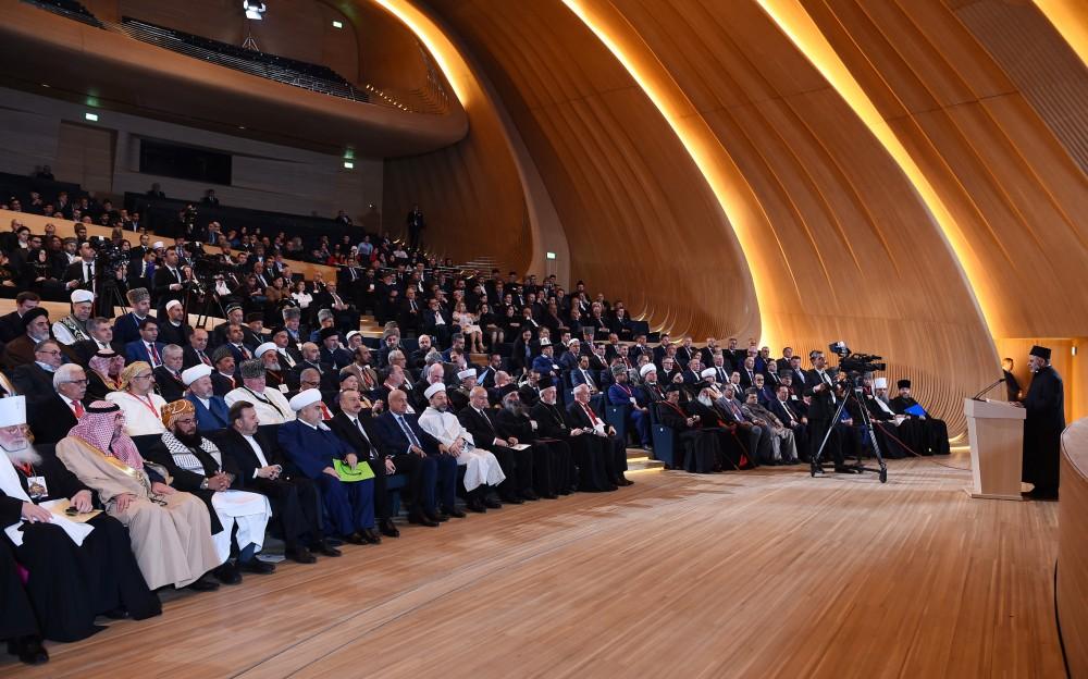 President Aliyev attends int’l conference dedicated to Year of Islamic Solidarity (PHOTO)