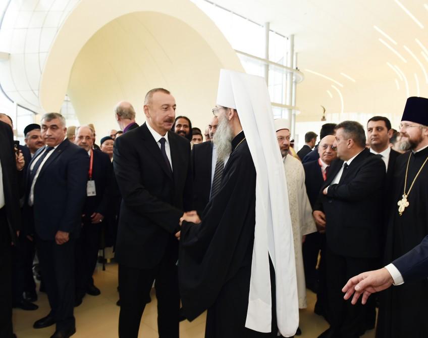 President Aliyev attends int’l conference dedicated to Year of Islamic Solidarity (PHOTO)