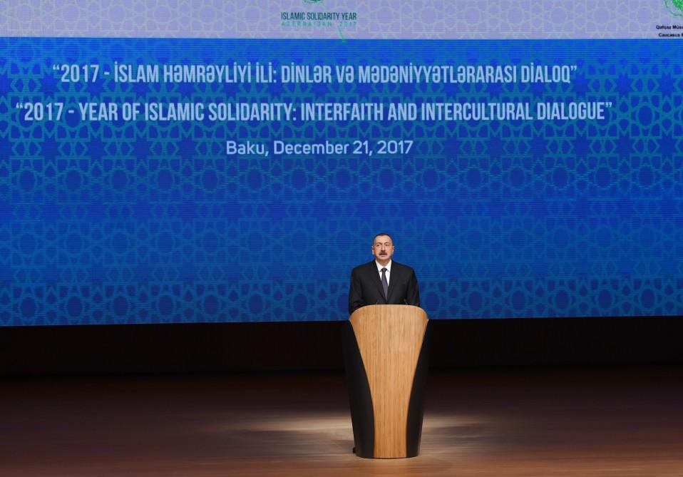 President Aliyev attends int’l conference dedicated to Year of Islamic Solidarity (PHOTO)