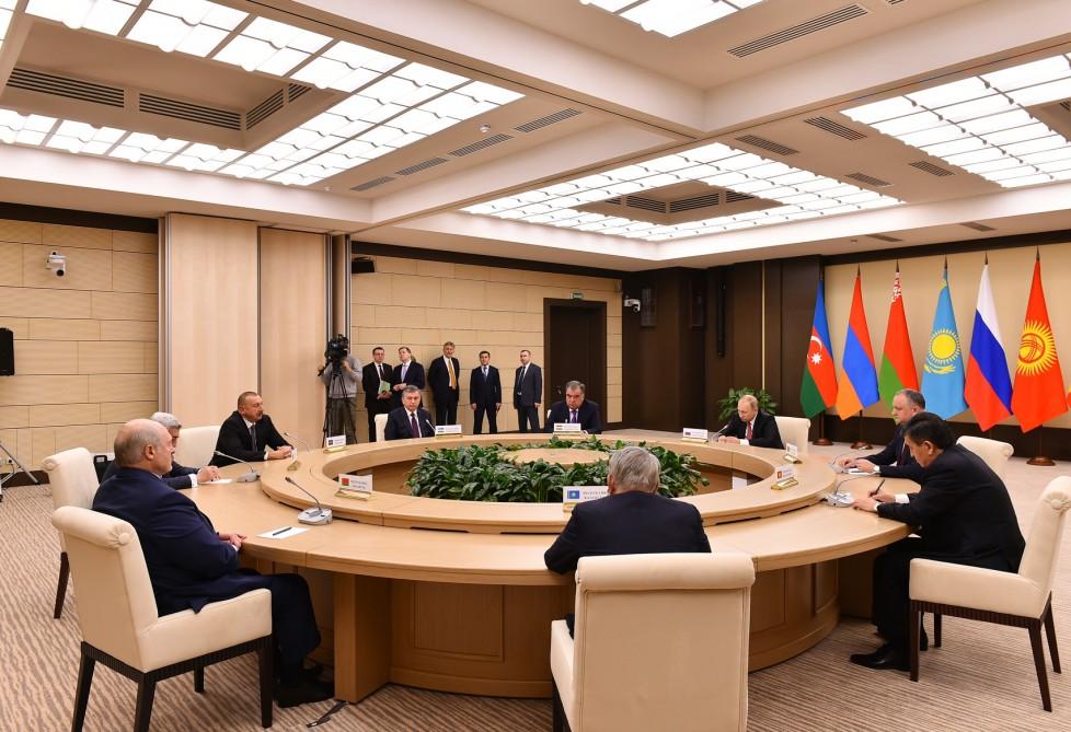 Ilham Aliyev attends CIS informal meeting in Moscow (PHOTO)