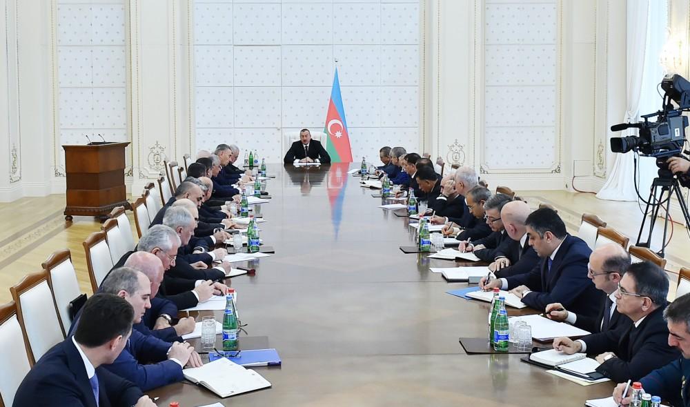 President Aliyev chairs Cabinet meeting on results of socioeconomic development of 2017, future goals (PHOTO)
