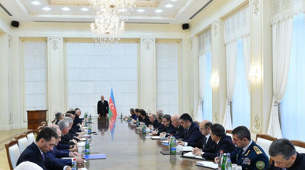 President Aliyev chairs Cabinet meeting on results of socioeconomic development of 2017, future goals (PHOTO)