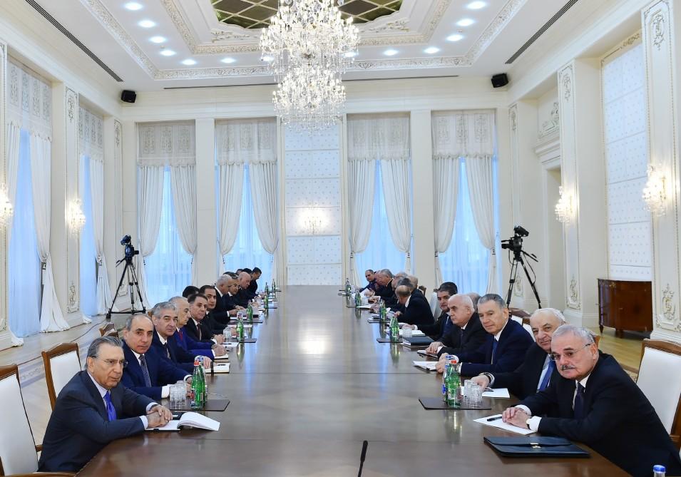 President Aliyev chairs Cabinet meeting on results of socioeconomic development of 2017, future goals (PHOTO)