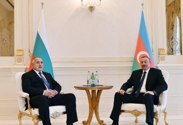 President Aliyev holds one-on-one meeting with Bulgarian PM (PHOTO)