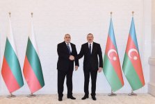 President Aliyev holds one-on-one meeting with Bulgarian PM (PHOTO)