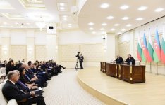 Azerbaijani president, Bulgarian PM make press statements (PHOTO)