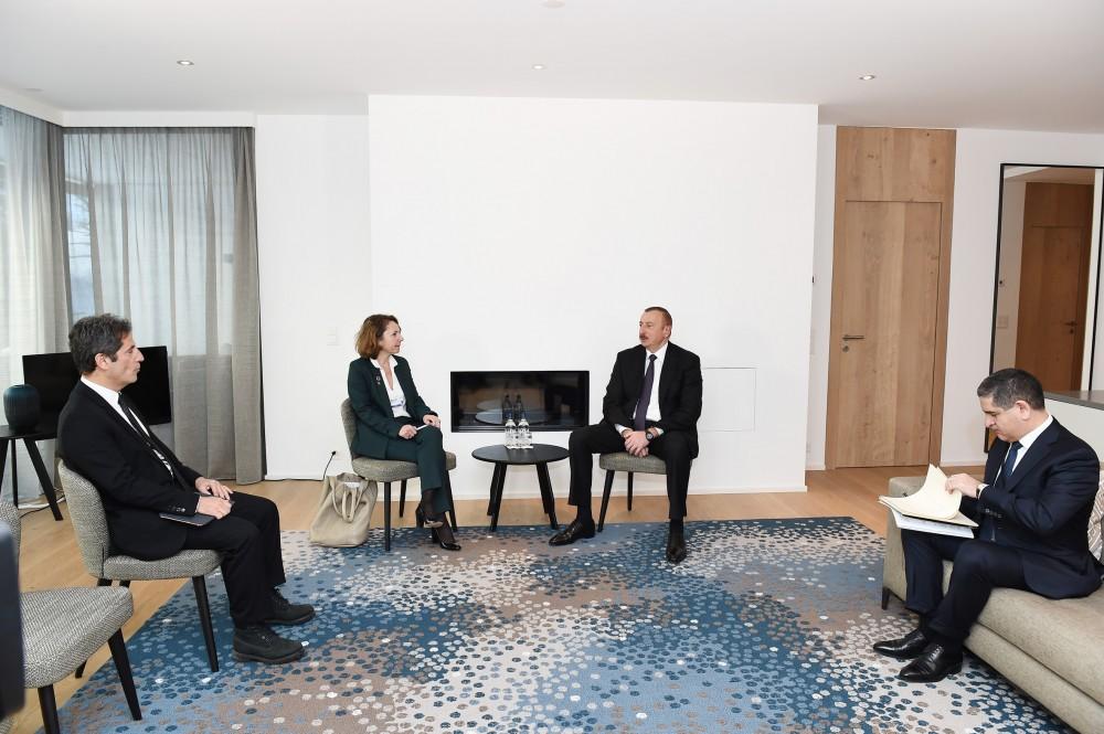 Ilham Aliyev meets with Deputy CEO of SUEZ GROUP in Davos (PHOTO)
