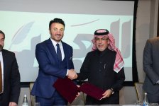 Azerbaijan signs deal to attract Arab investments, tourists (PHOTO)