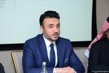 Azerbaijan signs deal to attract Arab investments, tourists (PHOTO)