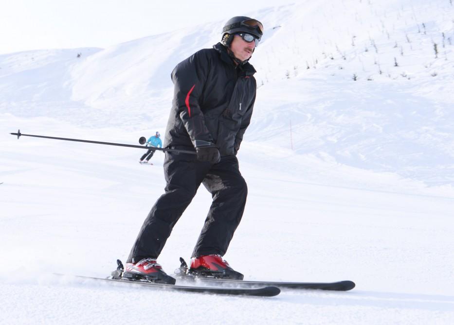 Ilham Aliyev views plans to develop Shahdagh tourism complex (PHOTO)