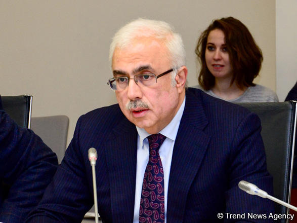 Azerbaijan to reduce dependence on import of raw materials for carpet weaving (PHOTO)