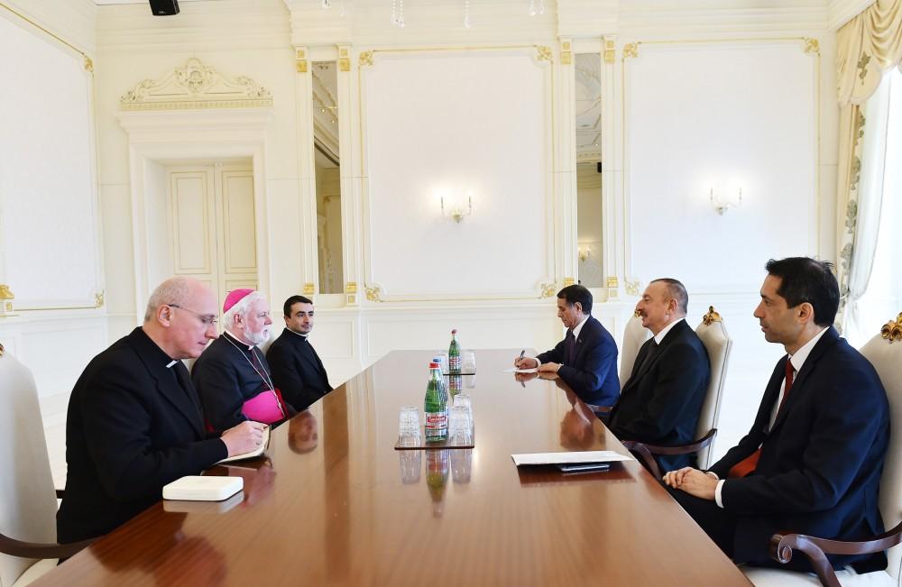 President Aliyev receives delegation of Holy See (PHOTO)