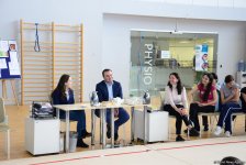Young Azerbaijani gymnasts meet with Azerbaijani chess Grandmaster (PHOTO)